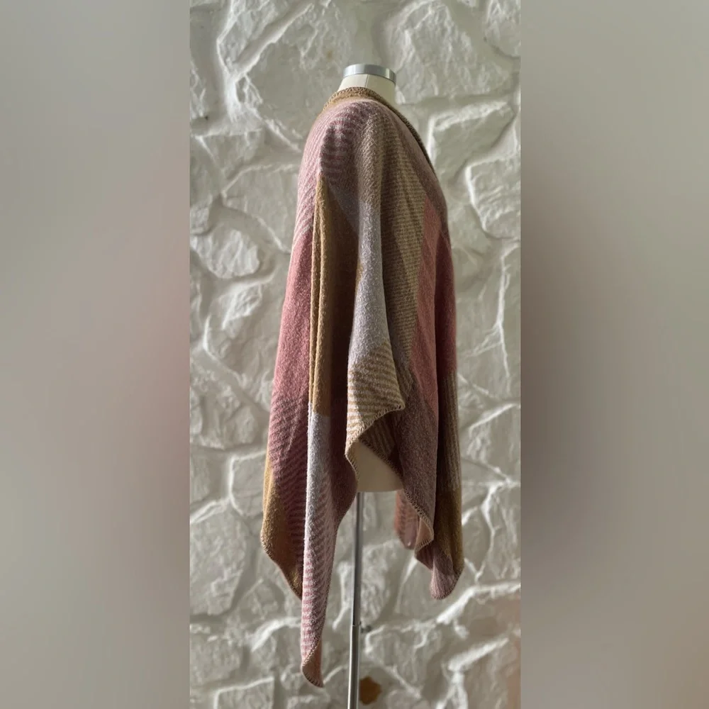 ❄️ World Market Brown Quilted Pattern Poncho Shrug OS - Picture 4 of 8